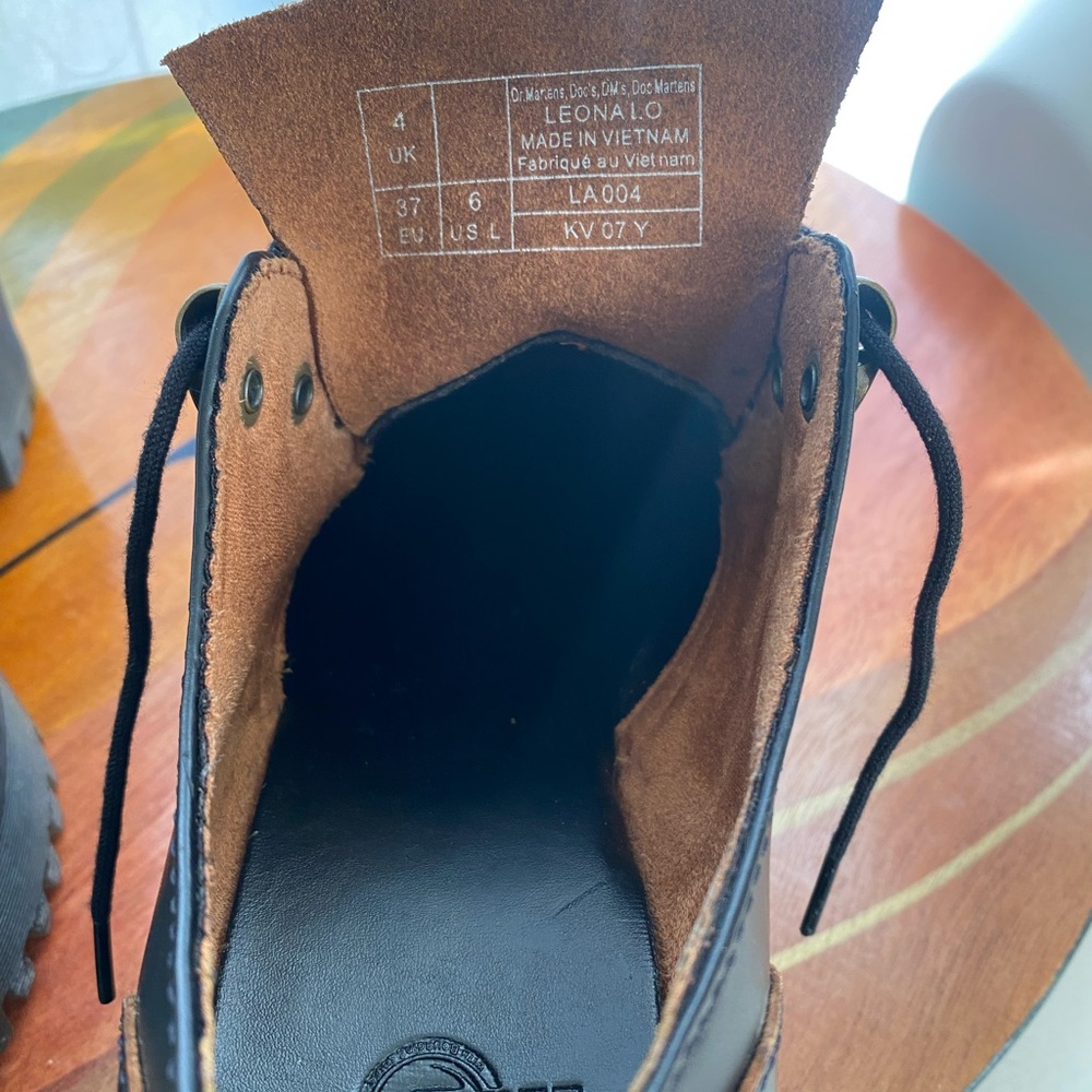 Dr. Martens Leona Smooth Leather Lo Platform Women’s Size 6 - Picture 10 of 16